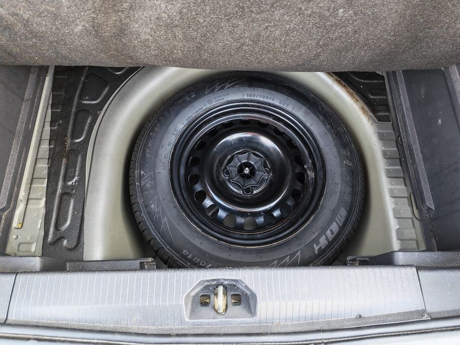 Opel corsa D facelift 1.2 benzina