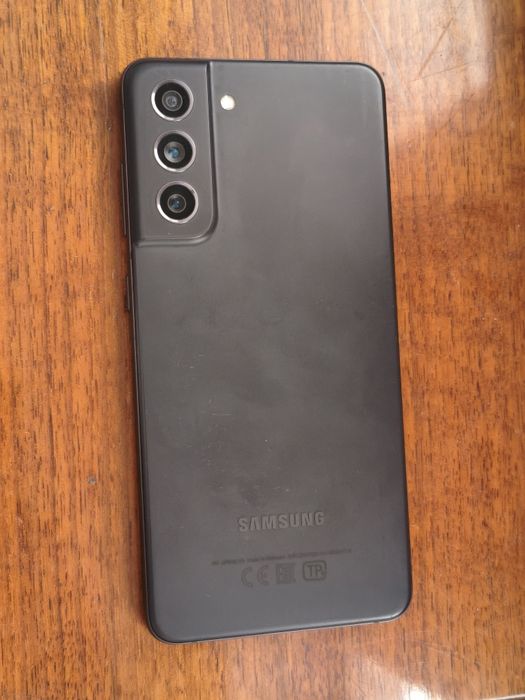 Продам Samsung S21 FE 5G
