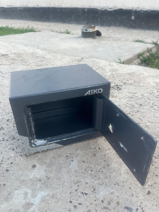 Продам сейф без ключа