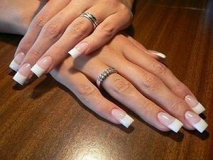 Tehnician unghii cu diploma