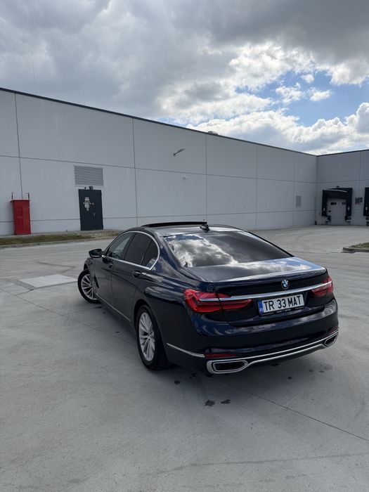 BMW Seria 7 730D xDrive G11 2017, 235.000km, mașina personală de 3 ani impecabilă, H&K , trapa