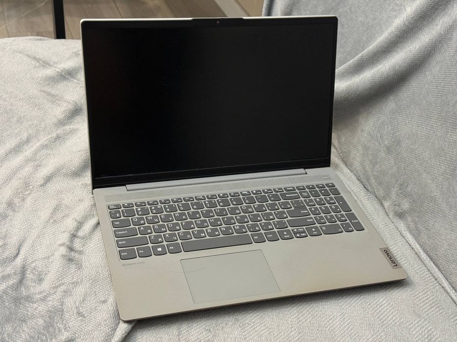 Ноутбук Lenovo IdeaPad 3 15ARE05 Ryzen 3 4300U / 8GB RAM / SSD / 15.6"