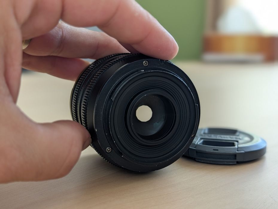 Обектив KamLan 50mm f/1.1 (Ръчен фокус) – Добро състояние / KamLan 50mm f1.1 Lens