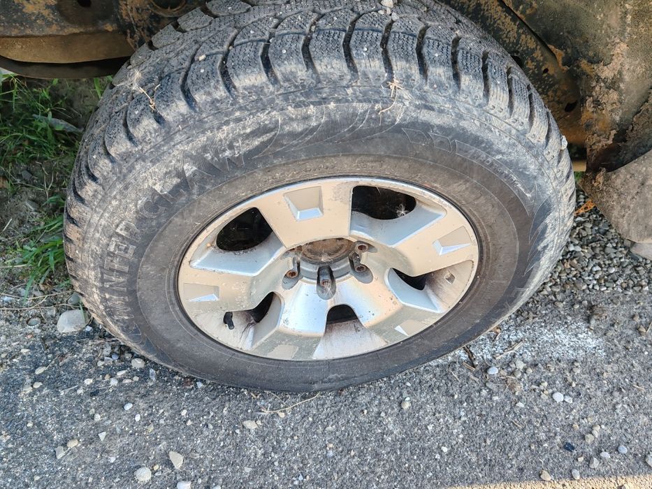 Jante plus anvelope 17 iarna cu ținte 6x139.7 off road
