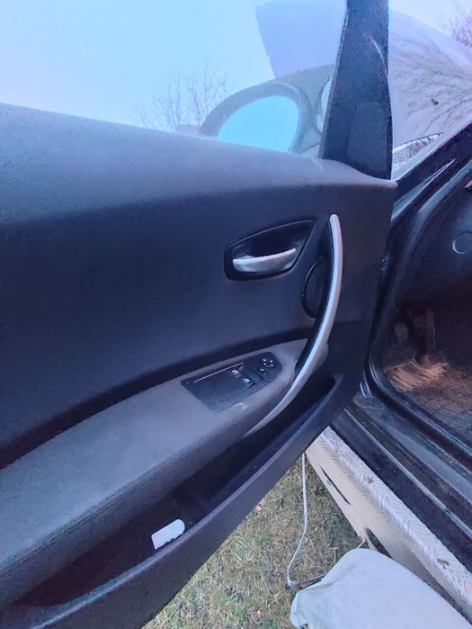 Vând piese BMW seria 1 e87