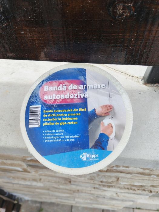 Banda de armare autoadeziva