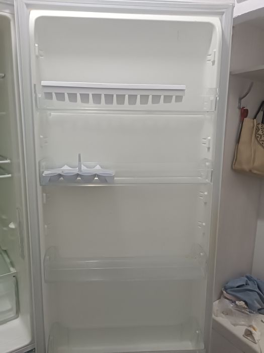 Продаю холодильник