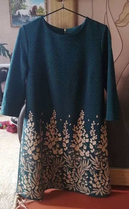 Продам женское платье