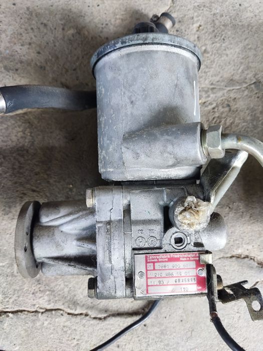 ГУР насос Мерседес 124 /202 / 190