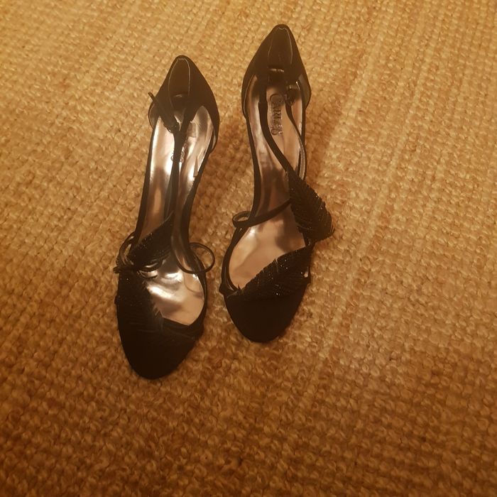 Елегантни, официални и стилни летни обувки, нови от естествена кожа -в