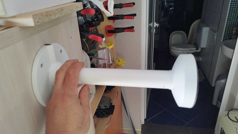 Стойка алуминиева за стенен монтаж на камери - с фланец и пластмасова