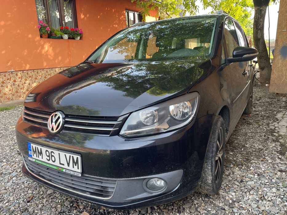 Mașină VW Touran 2012