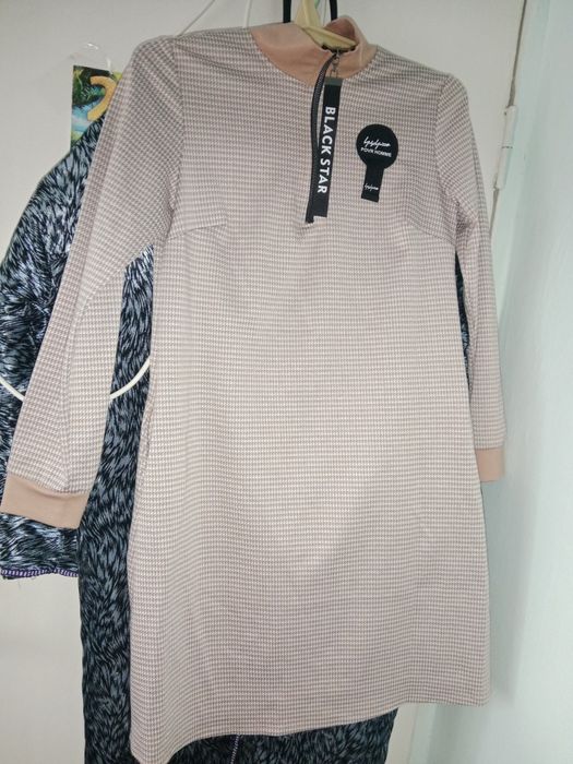 Платье новое,до колен