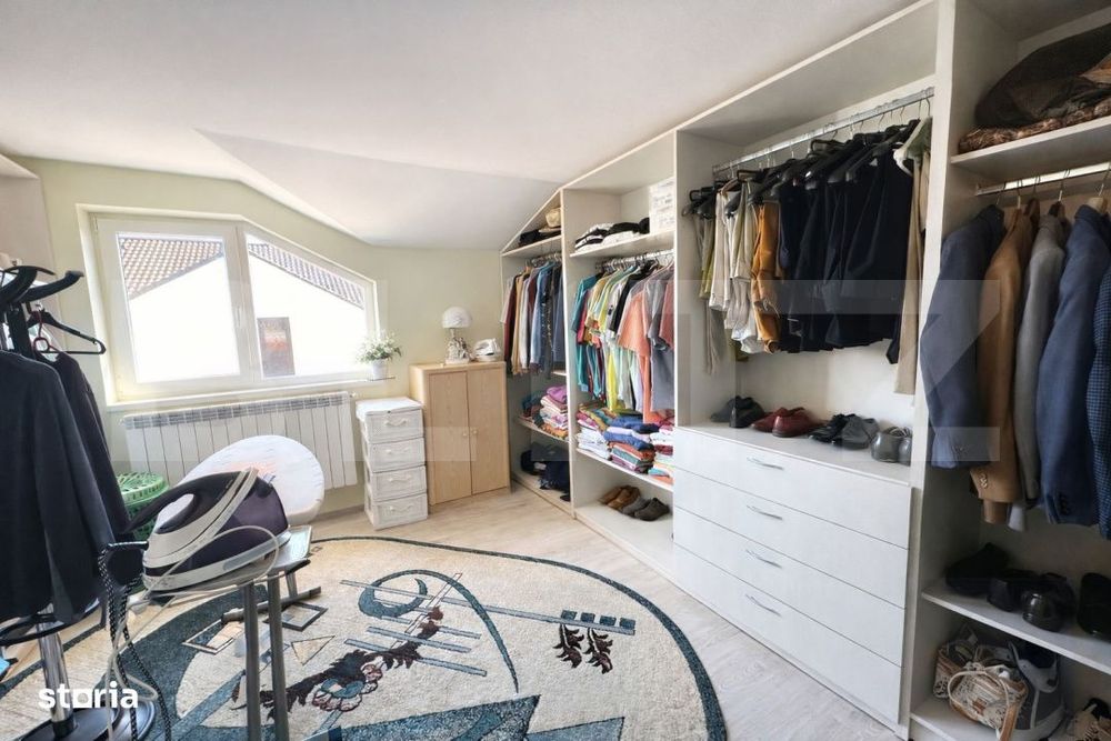 Casa de vanzare, 350 mp utili, 1000 mp teren - Cetate