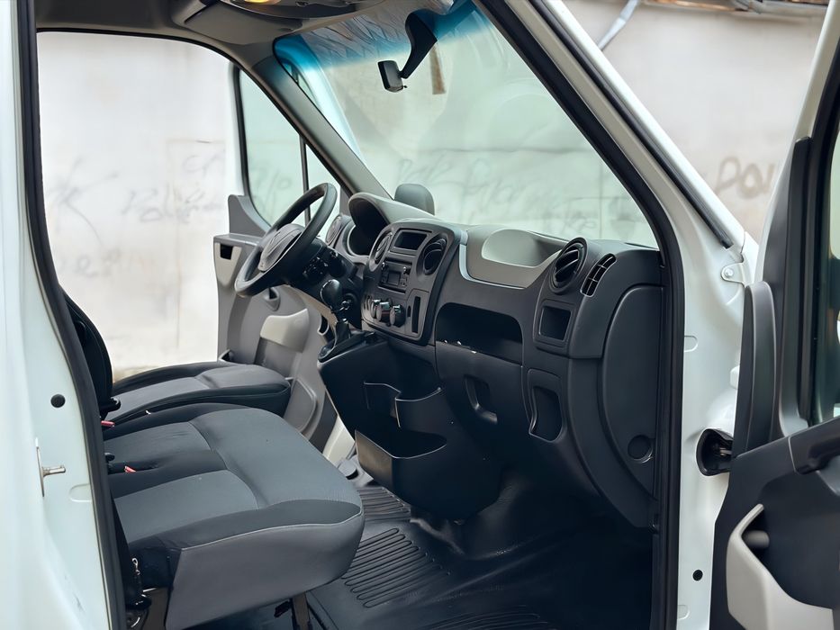 Renault master 2.3 170 cp euro 6  8+1 locuri / iveco daily