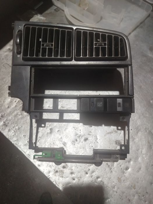 Консоль на пассат б3