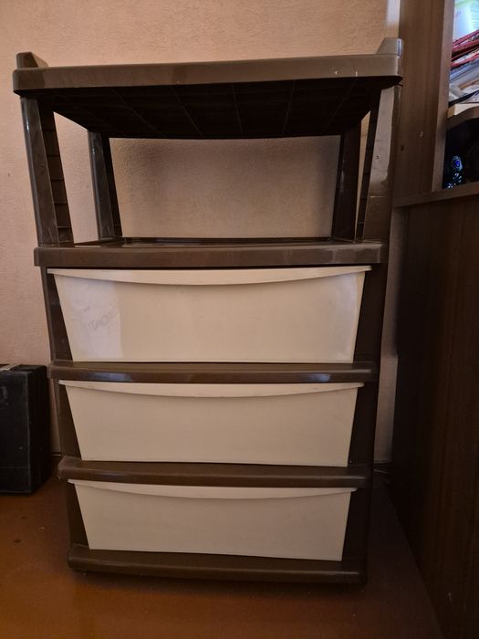 Продаю комод пластиковый