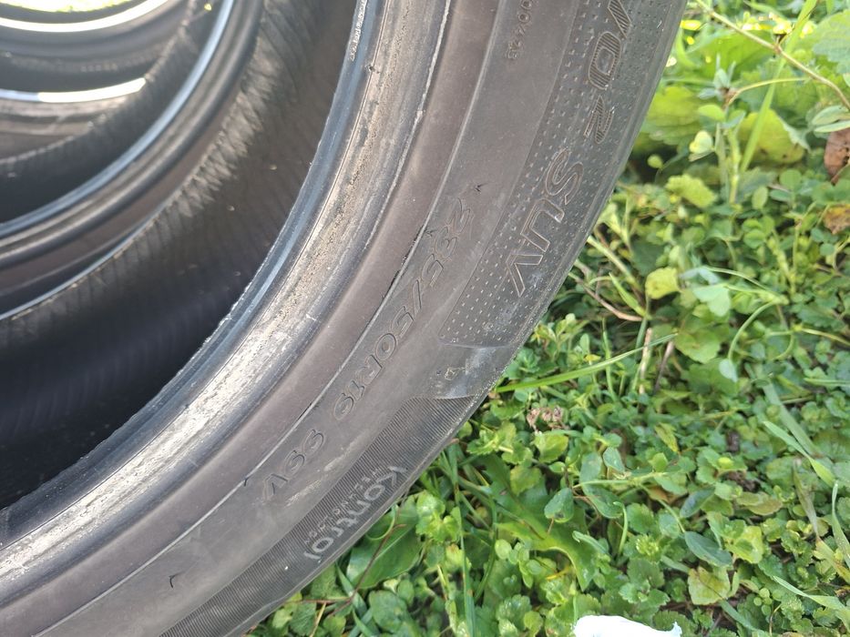 Cauciucuri 235 / 50 R 19 super bune