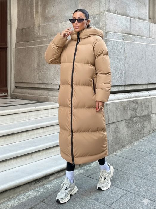 Дълго зимно яке с качулка. Размер М.