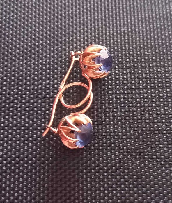 Шикарные золотые серьги !!!