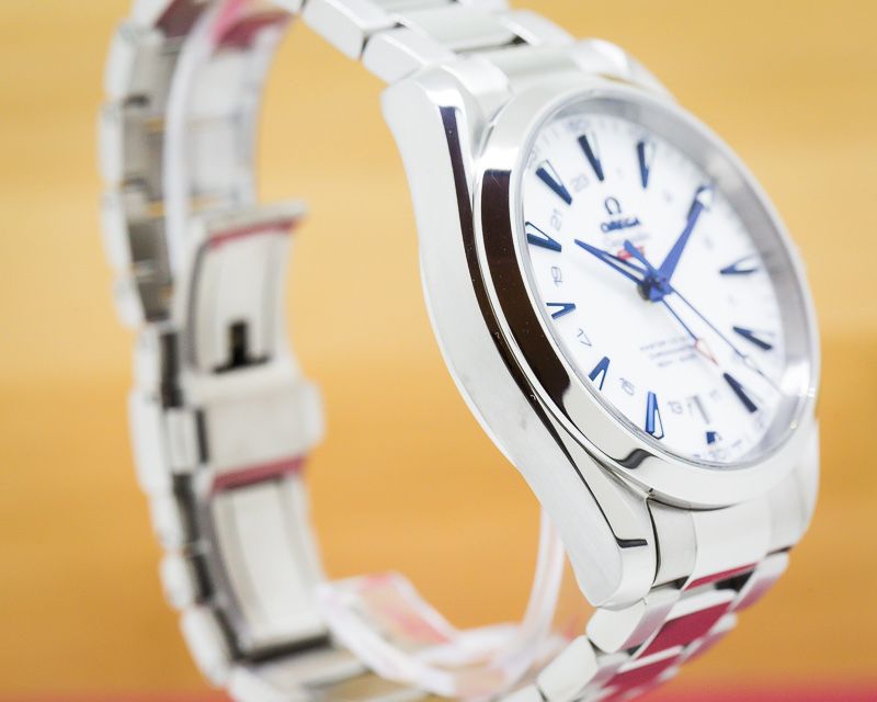 Часовник Omega Seamaster