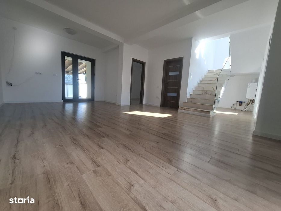 Vila individuala SUPERBA Tunari, ZONA BUNA, TOATE utilitatile