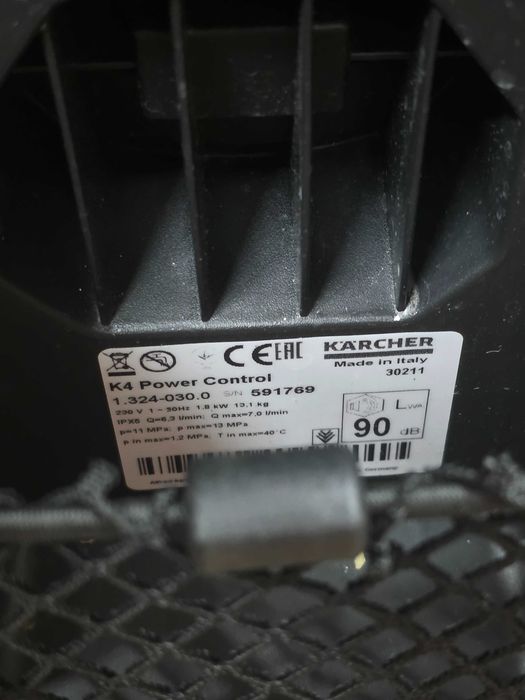 Aparat de Spalat cu Presiune Karcher K4 Power Control (1.324-300.0) 1800W Galben/Negru