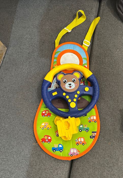 Лот детски музикални играчки, магнитен конструктор и книги с капачета