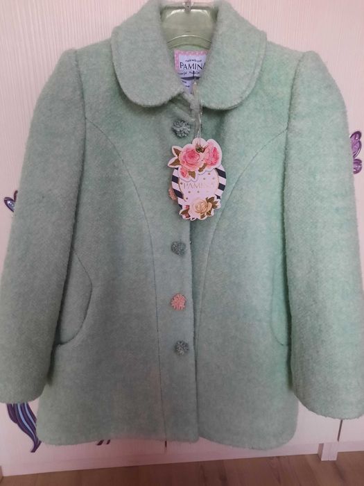 Елегантно палто за момиченце