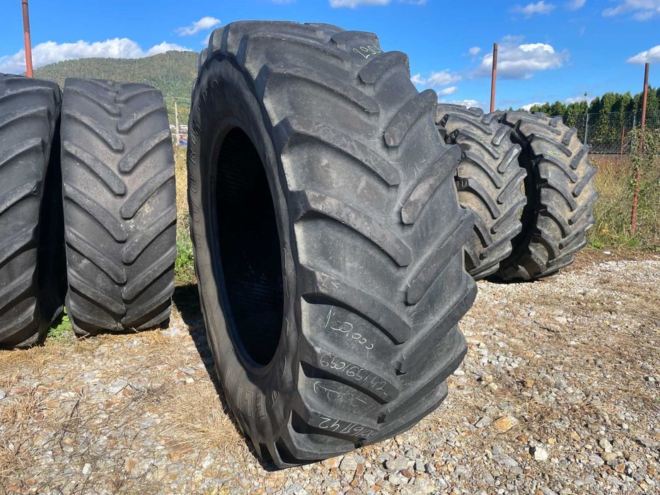 650/65r42 xm108  cauciucuri radiale de tractor john deere spate
