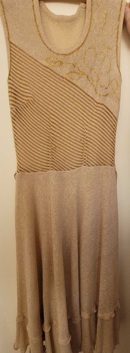 Rochie cu bolero din tricot acrilic bej cu model auriu