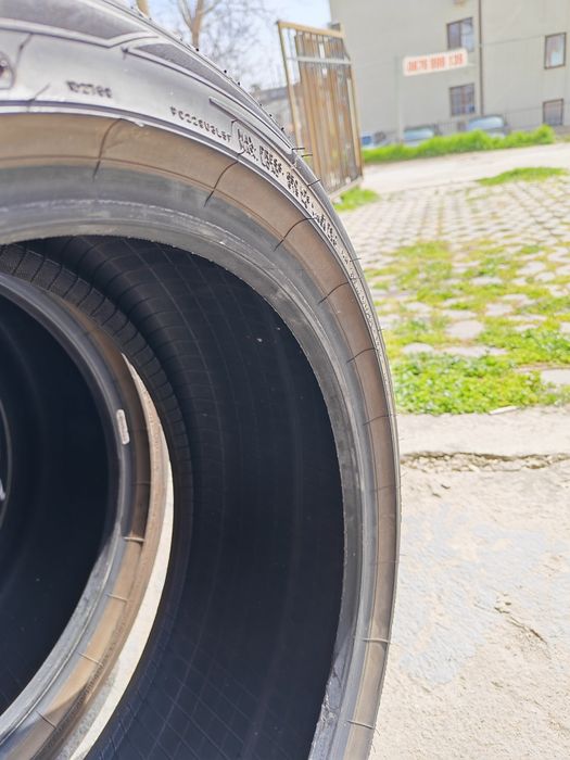 Гуми.  DUNLOP 225/44/R17