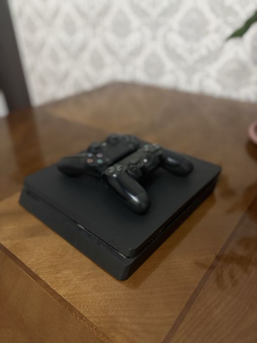 PS4 Продам новый состание
