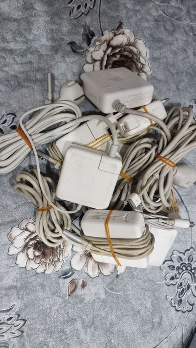Incarcatoare MagSafe Apple  lot ,diferite