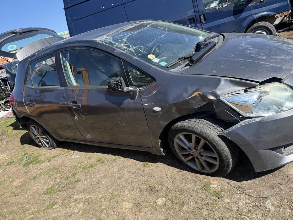 Toyota auris na chasti тойота аурис на части