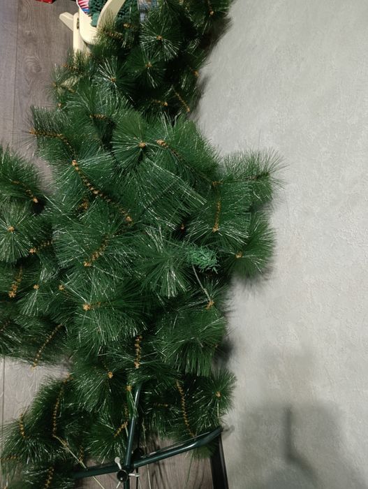 Продам елку искусственную