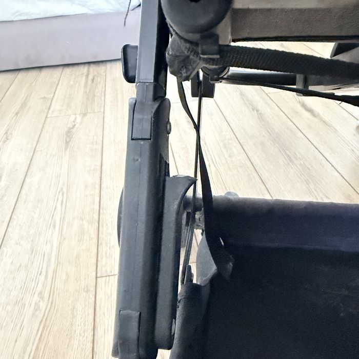 Продам детскую коояску