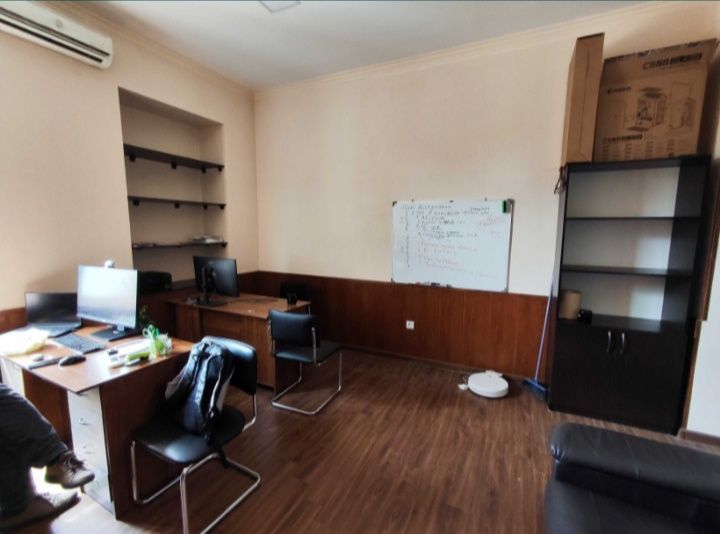 Офис в Бизнес Центре, Шайхантахур, 800 метров до ДН