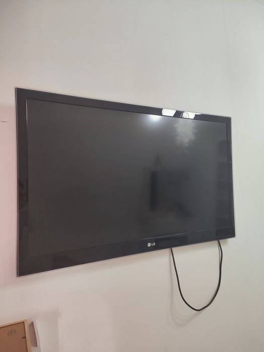 Full HD LED-телевизор LG Cinema 3D