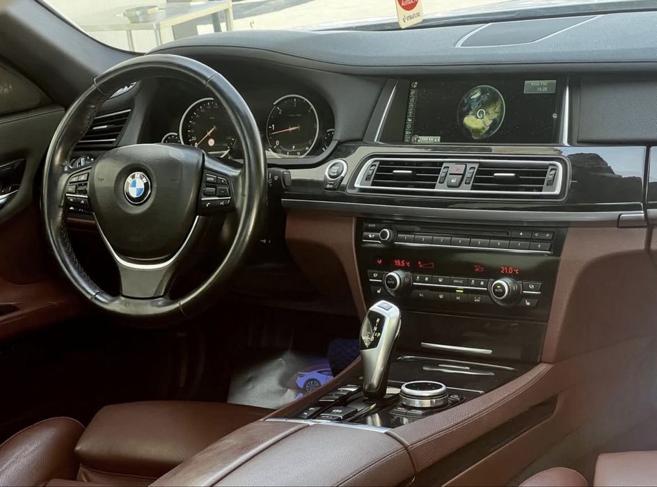 BMW 740D  313 Cp