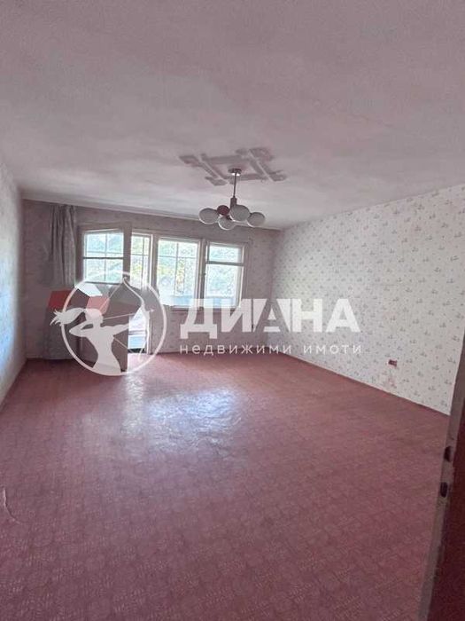 Продава се Тристаен апартамент в Пловдив, Младежки Хълм - 114 кв.м за 1430 €/кв.м - Снимка #2