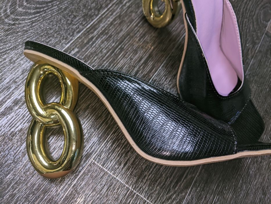 Вечерние туфли новые абсолютно