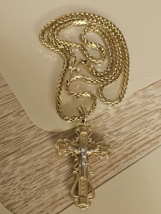 Золотые ювелирные изделия