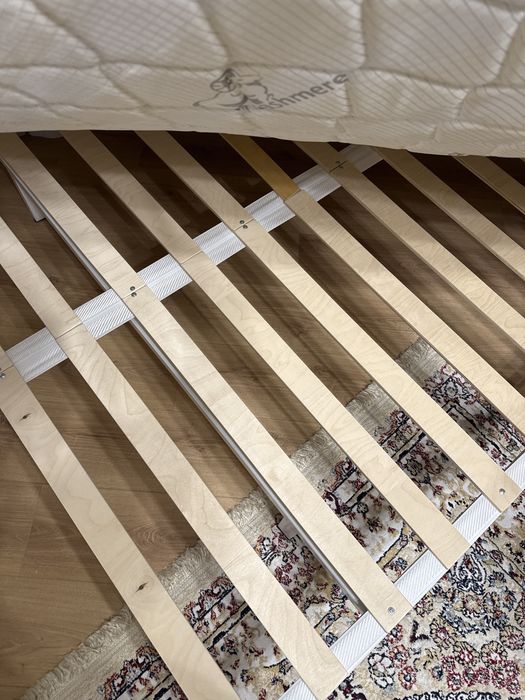 Кровать двуспальная