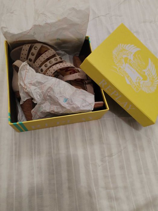 Дамски дънки маркови