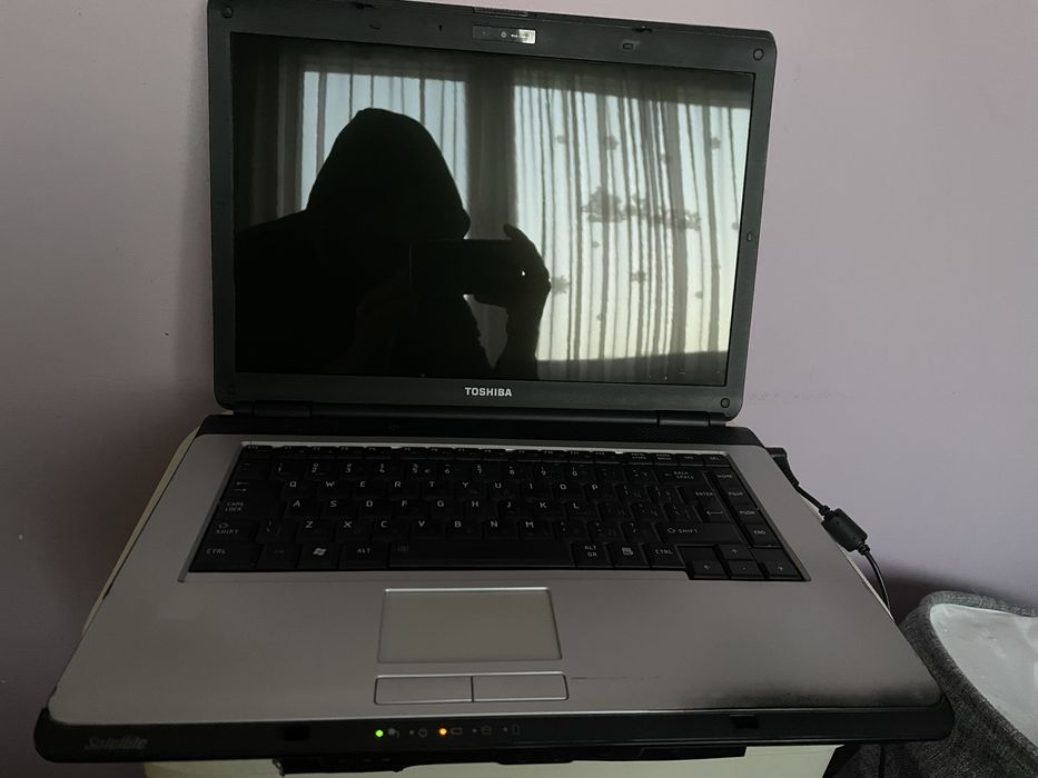 Лаптоп Toshiba l300