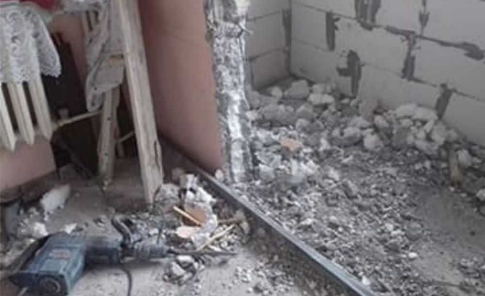 Кърти чисти и извозва.