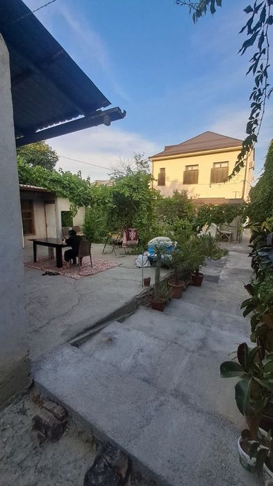 uy sotiladi 14 sotiq joy sotxgʻ 70.000ming dolor mirzo Ulugʻbek tuman