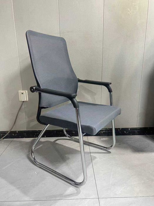 Стул для конференц залов и учебных центров