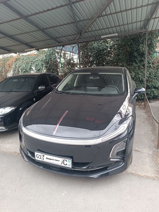 Hongqi eqm-5 restailing 2025